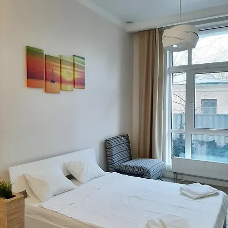 Arcadia Hills Apartment